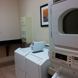  - Holiday Inn Express North Vancouver - I-205, Exit 36