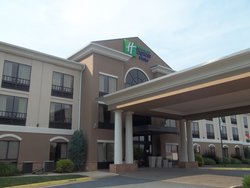  - Holiday Inn Express & Suites Winchester