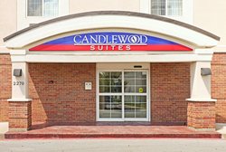  - Candlewood Suites Fayetteville - I-49, Exit 62