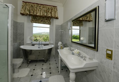 INVERLOCHY CASTLE - Photo 50