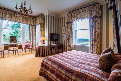 INVERLOCHY CASTLE - Photo 14