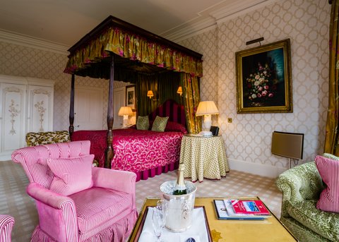 INVERLOCHY CASTLE - Photo 17