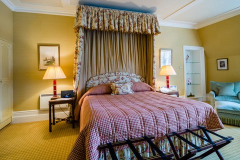 INVERLOCHY CASTLE - Photo 27