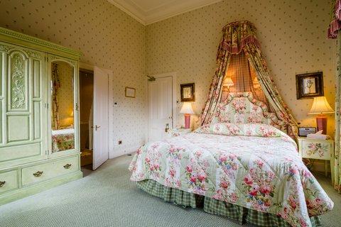 INVERLOCHY CASTLE - Photo 45