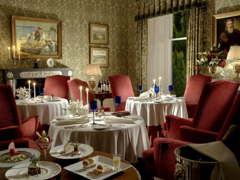 INVERLOCHY CASTLE - Photo 11