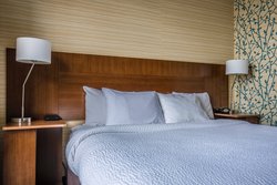  - Fairfield Inn & Suites by Marriott Downtown River Chicago