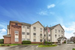  - Candlewood Suites Arrowood Charlotte - I-77, Exit 3