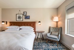  - Four Points by Sheraton Hotel Elkhart - I-80 & I-90, Exit 92