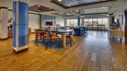  - Holiday Inn Express & Suites I-45 Corsicana - I-45, Exit 229