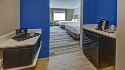  - Holiday Inn Express & Suites I-45 Corsicana - I-45, Exit 229