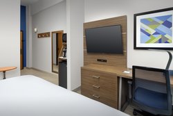  - Holiday Inn Express Riverwalk Area San Antonio - I-10 & I-35, Exit 155B