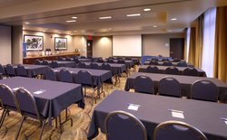  - Holiday Inn Express & Suites Overland Park