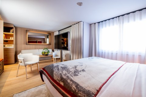 HOTEL SCHWEIZERHOF ZERMATT - Photo 10