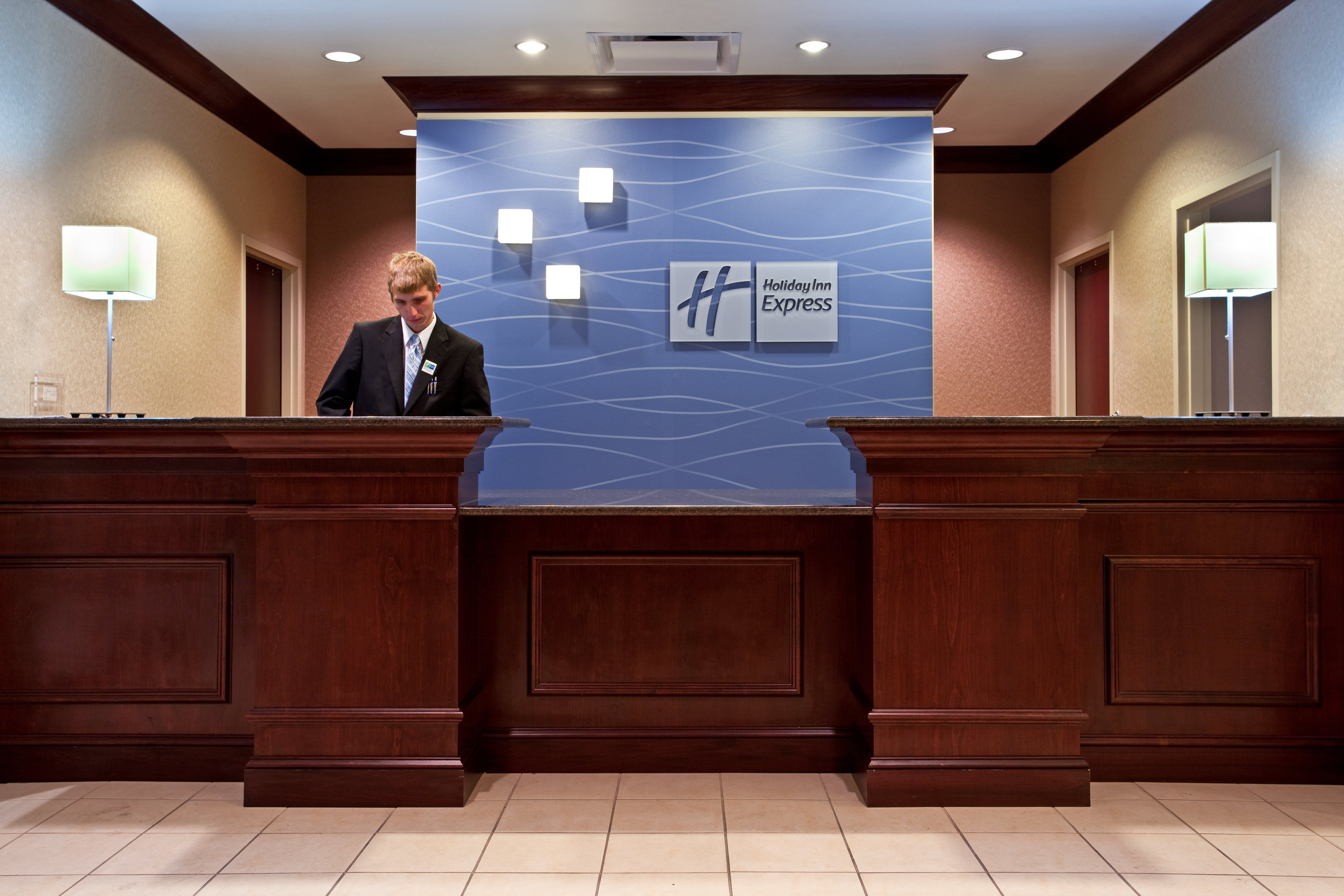Friendly & Helpful 24-hour Concierge Front Desk Agents