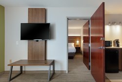  - Holiday Inn Express & Suites Milton - I-10, Exit 31