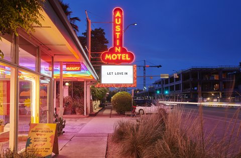 Austin Motel Neon
