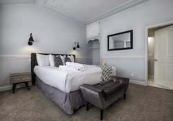  - Hounds Tooth Inn Oakhurst