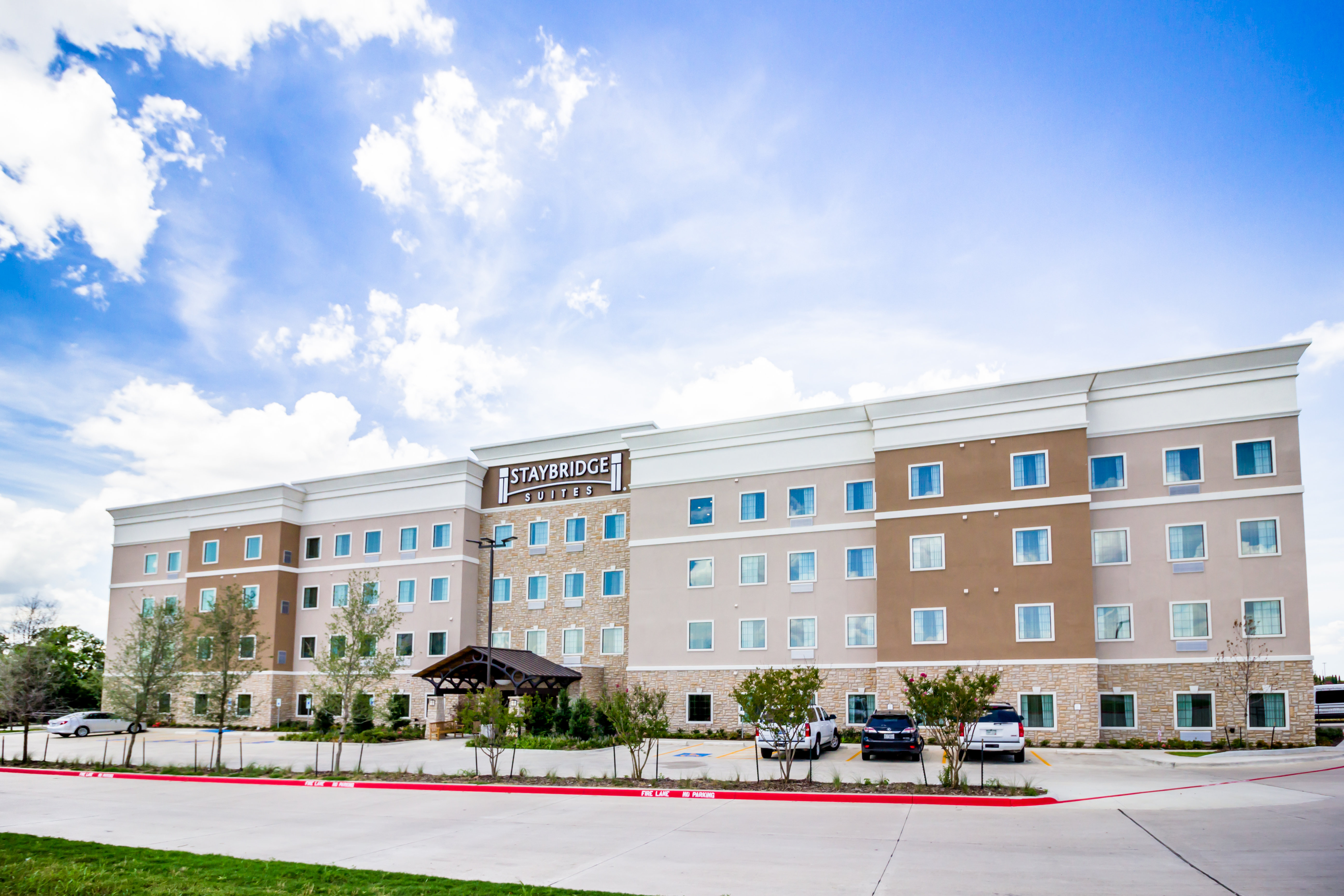 STAYBRIDGE STES PLANO LEGACY BY IHG-guestroom-Staybridge Suites Plano Frisco.jpg