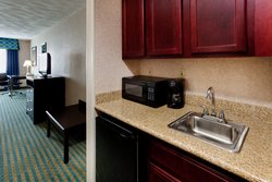  - Holiday Inn Express & Suites Smithfield - I-295, Exit 15