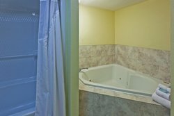  - Holiday Inn Express Ringgold - I-75, Exit 348