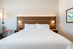  - Holiday Inn Express & Suites Springfield - I-44, Exit 80