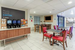  - Holiday Inn Express & Suites Scottsburg - I-65, Exit 29