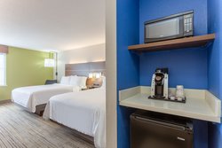  - Holiday Inn Express & Suites Scottsburg - I-65, Exit 29
