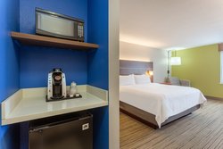  - Holiday Inn Express & Suites Scottsburg - I-65, Exit 29