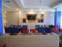  - Holiday Inn Express & Suites Airport Bethlehem