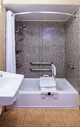  - Candlewood Suites Baytown - I-10, Exit 792