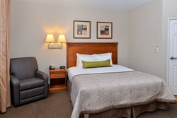 - Candlewood Suites Turlock - CA 99, Exit 215