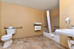 - Candlewood Suites Turlock - CA 99, Exit 215