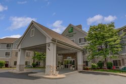  - Holiday Inn & Suites Airport Milwaukee - I-41 & I-94, Exit 316