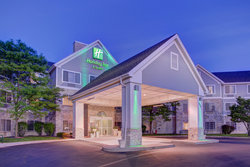  - Holiday Inn & Suites Airport Milwaukee - I-41 & I-94, Exit 316