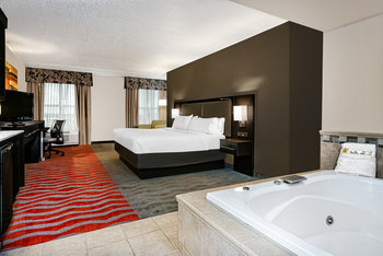 Relax and unwind in our suite with jacuzzi.