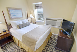  - Wyndham Bay Voyage Inn Jamestown