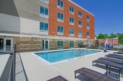  - Holiday Inn Express & Suites South Alabama University Area Mobile
