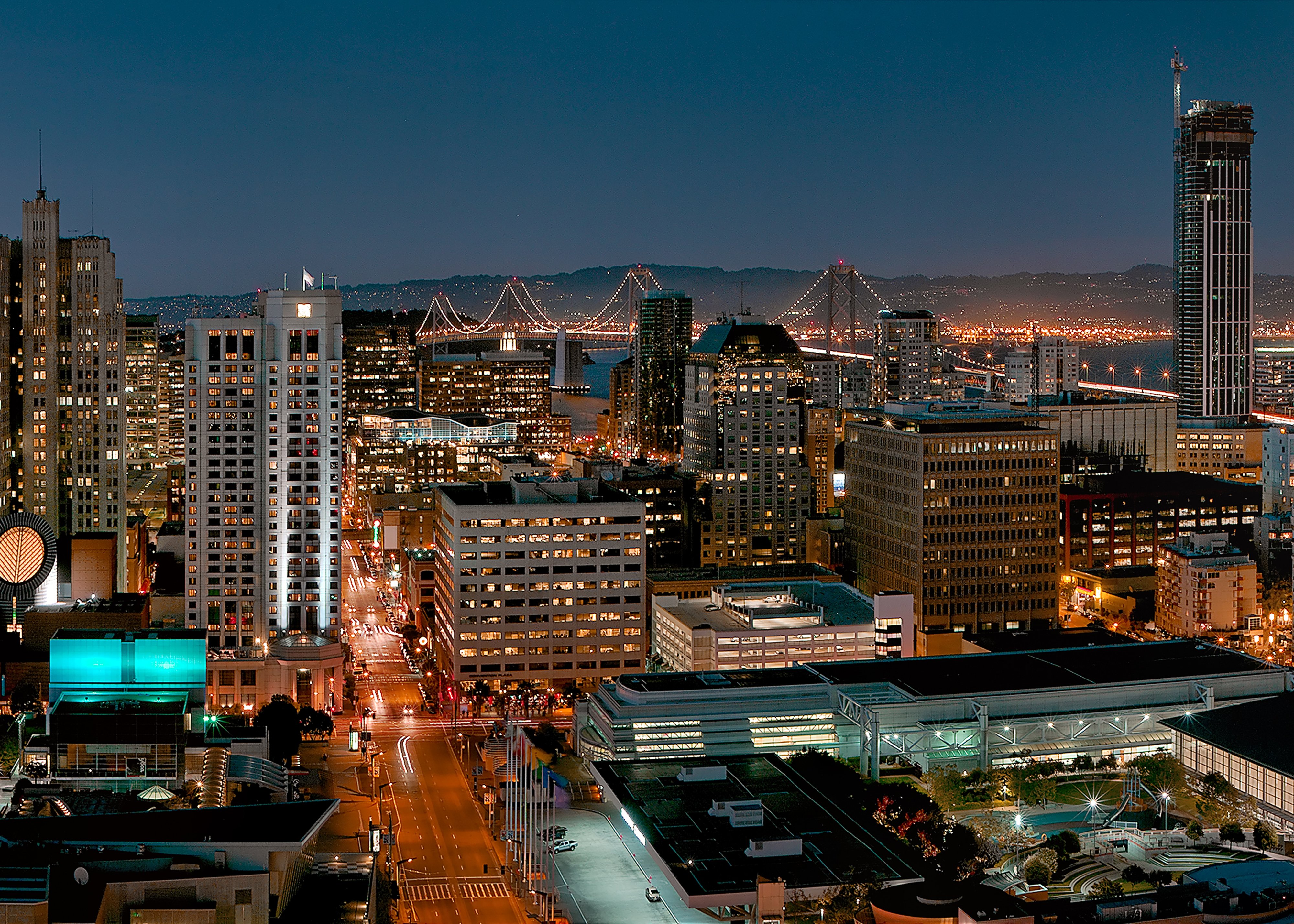 Experience the iconic San Francisco skyline from our hotel