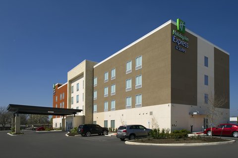 Hotel Exterior - Welcome to New Braunfels!