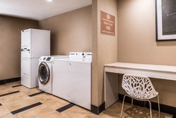  - Candlewood Suites West Topeka - I-70, Exit 356