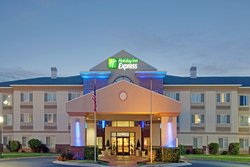  - Holiday Inn Express & Suites West Haven - I-15 & I-84, Exit 343