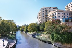  - Club Wyndham La Cascada Resort San Antonio - I-10 & I-35, Exit 155B