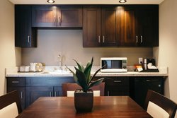  - Holiday Inn Express & Suites East Peoria - I-74, Exit 94