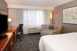  - Courtyard by Marriott Newark - CA 84, Exit 37