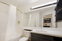  - Candlewood Suites Rogers - I-49, Exit 85