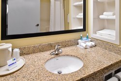  - Holiday Inn Express Clanton - I-65, Exit 205