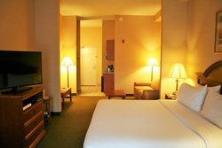  - Holiday Inn Express & Suites Drums - I-80, Exit 262