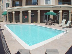  - Holiday Inn Express Windsor - US 101, Exit 498