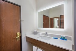  - Holiday Inn Express & Suites Bishop