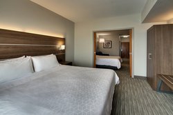  - Holiday Inn Express & Suites Waukegan